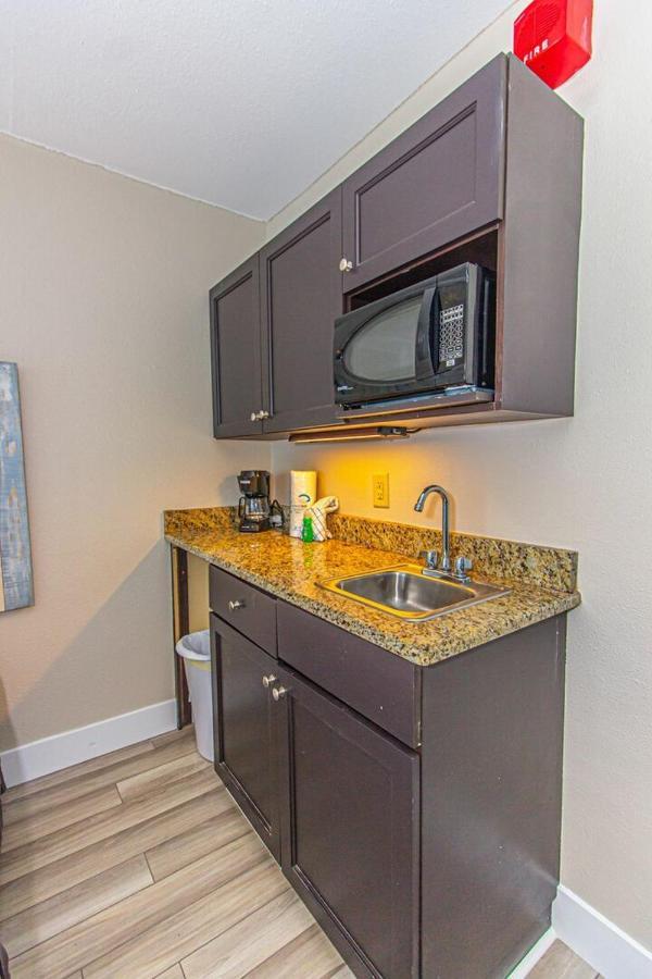 Landmark Resort King Suite Unit 710 Beautifully Updated Sleeps 4 Myrtle Beach Exteriör bild